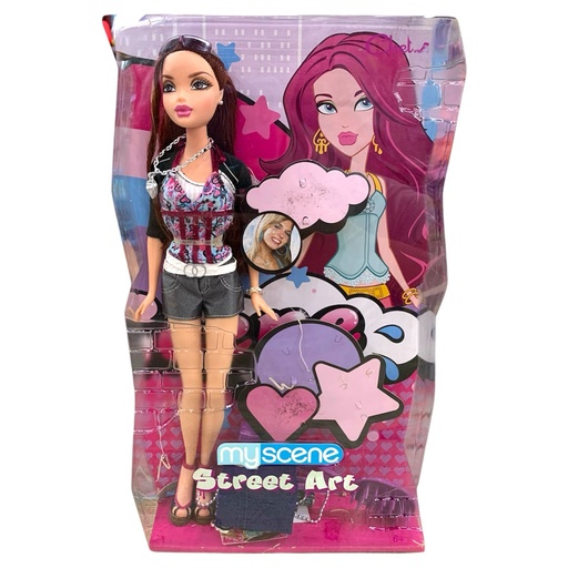 MUÑECA STREET ART "CHELSEA"